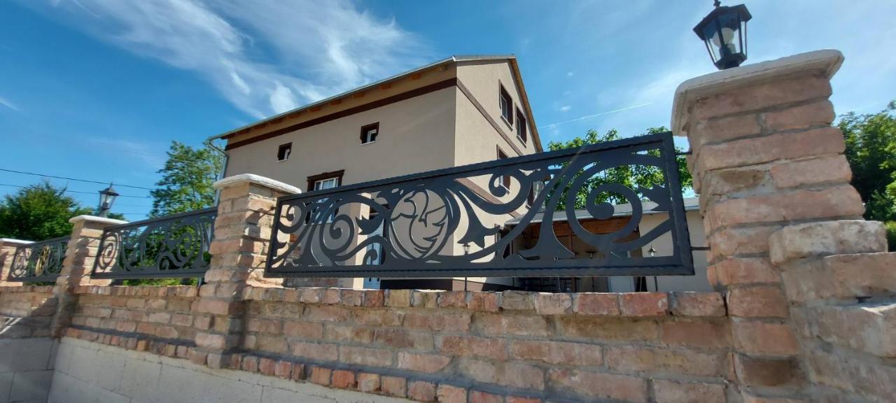 Villa Verteskacsa Vértesacsa Exteriör bild