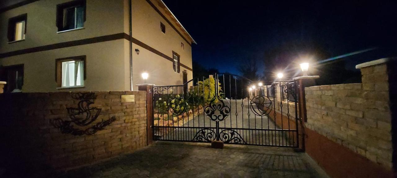 Villa Verteskacsa Vértesacsa Exteriör bild