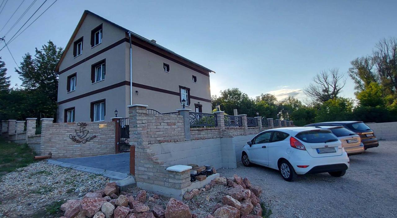 Villa Verteskacsa Vértesacsa Exteriör bild