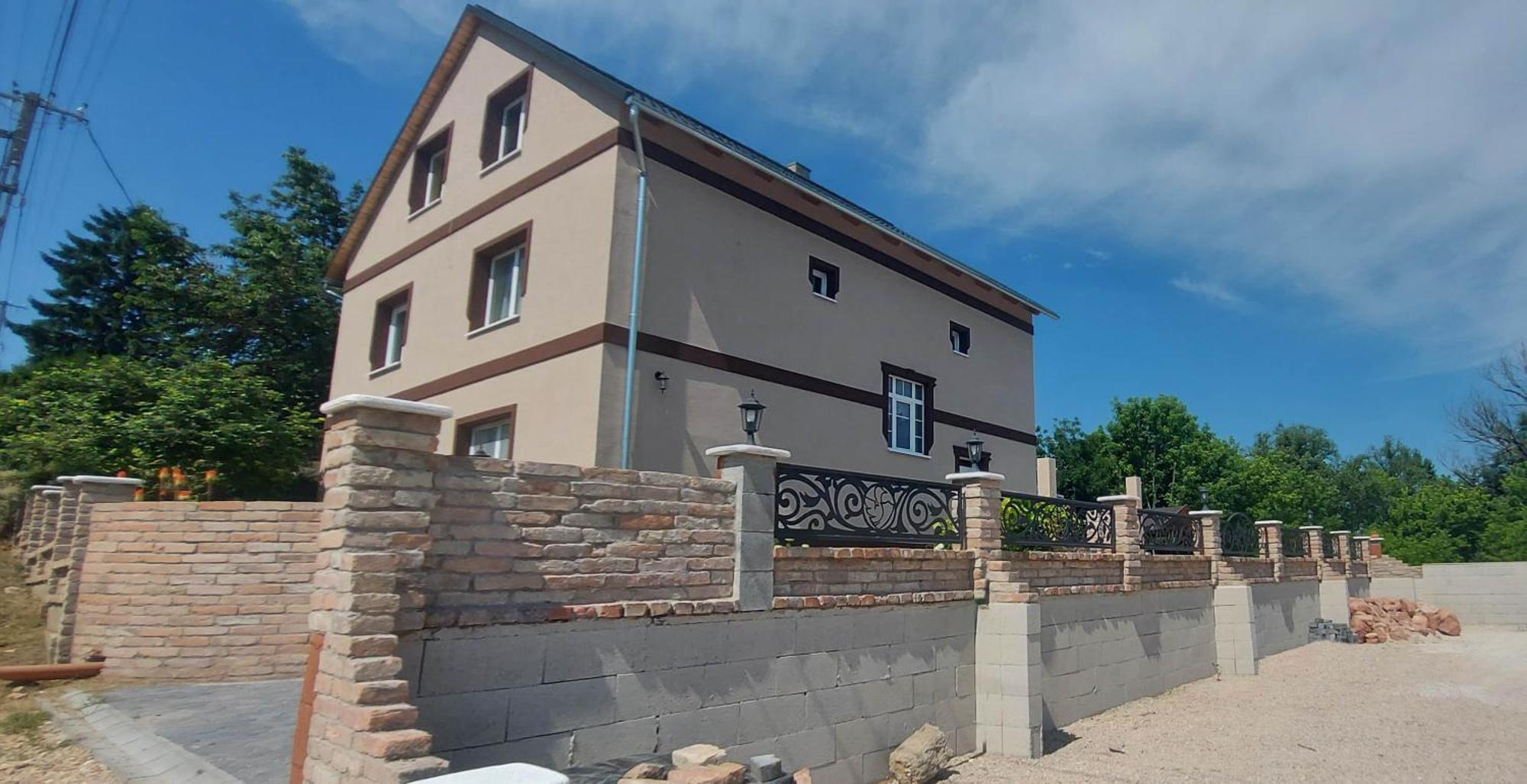 Villa Verteskacsa Vértesacsa Exteriör bild